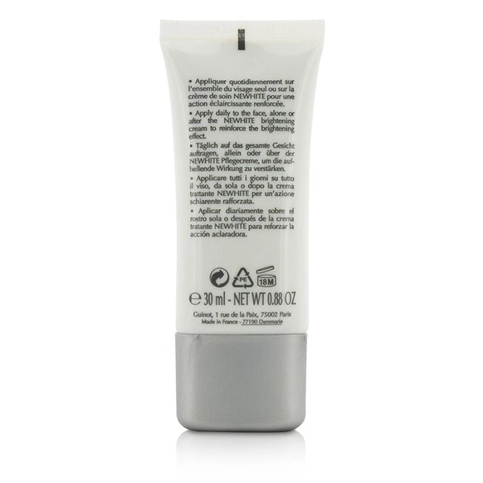 Guinot Newhite Brightening UV Shield SPF50 30ml/0.88oz 3 Guinot Newhite Brightening UV Shield SPF50 30ml/0.88oz - Image 3